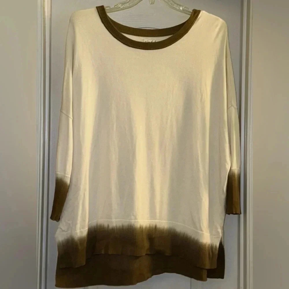 Wonderly Women’s Long Sleeve Sweater